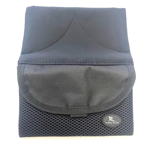 Running Buddy Black Unisex Running Magnetic Fold-Over Fanny/Hip Pack - Picture 4 of 5